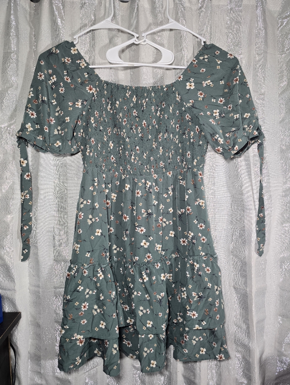 Smocked Floral Puff-Sleeve Mini Dress - Green